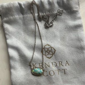 Kendra Scott necklace